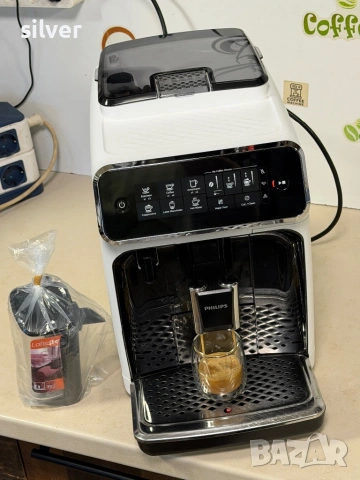 Кафемашина кафе автомат Philips EP3243 с гаранция, снимка 4 - Кафемашини - 54118340