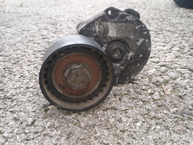 Паразитна ролка, обтегач пистов ремък BMW N47D20 f30,f31,f20,f21,e90/БМВ 316d,318d,320d,116d,118d, снимка 5 - Части - 53690001