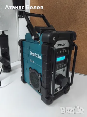 Модифицирано радио Makita с Bluetooth и вградена батерия, снимка 1 - Други инструменти - 49077535