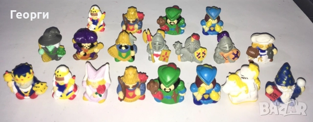 Лот кралство от пластмасови фигурки на Parmalat (1997) от Италия.(Крал, кралица, рицари и придворни)