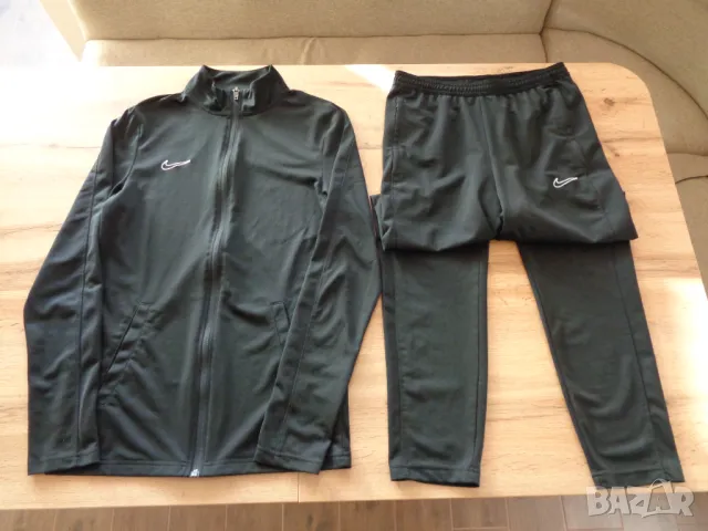 Екип Nike Original, снимка 2 - Спортни дрехи, екипи - 47621720