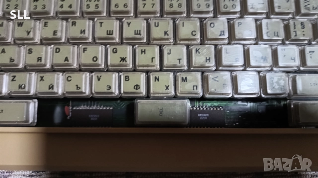 Стара клавиатура от Бай Тошово време!, снимка 4 - Клавиатури и мишки - 52997102