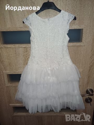 Детска официална рокля екрю, снимка 1 - Детски рокли и поли - 45596694