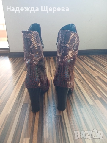 Боти от естествена кожа, снимка 2 - Дамски боти - 51775993