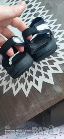 Детски сандали nike 29.5 номер, снимка 3 - Детски маратонки - 50771392