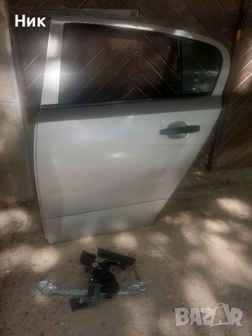 Врата опел астра H хечбек