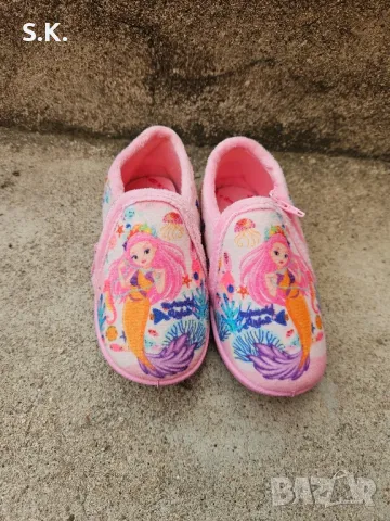 нови детски пантофи, снимка 4 - Детски пантофи - 49830386