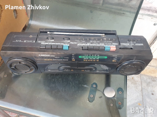 леко компактно старо двукасетъчно Кавазаки 