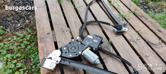 Стъклоповдигач задна лява врата моторче 1H4 959 8128 Ford Galaxy, снимка 2 - Части - 54042635