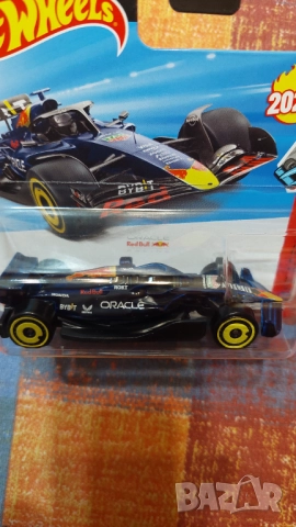 Formula1 oracle red bull, снимка 2 - Колекции - 52460106