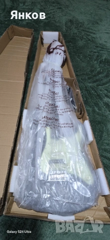 Китара електрическа ЧИСТО НОВА, снимка 2 - Китари - 53662671