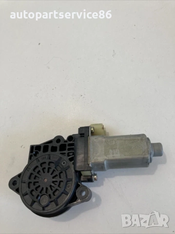 Преден десен мотор за стъкло на врата за KIA Sportage 2.0 16V (2007), снимка 2 - Части - 53432635