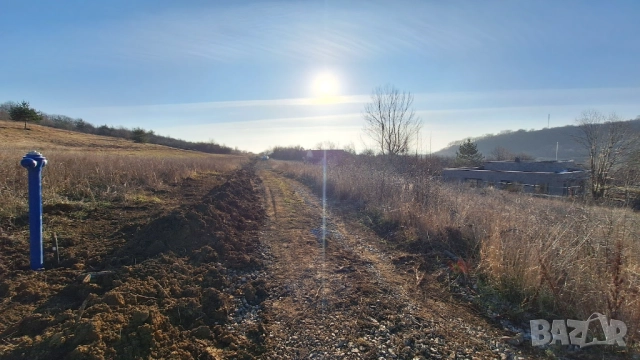 Парцел в с. Големо Бучино с площ 1095кв.м на 15 минути от София, снимка 5 - Парцели - 52938484