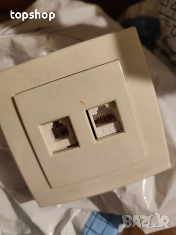 Розетка за телефон и интернет - 10 бройки 6 лв.