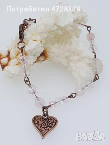 Гривна от розов кварц