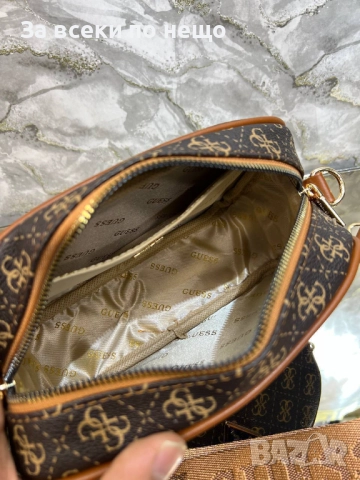 Guess Дамска Чанта С Дълга Дръжка За През Рамо Код SK143, снимка 2 - Чанти - 52518195