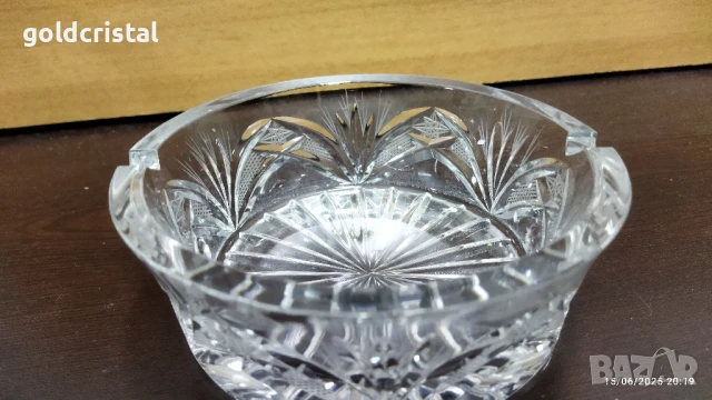 Кристален пепелник серия Зорница , снимка 4 - Антикварни и старинни предмети - 32925325