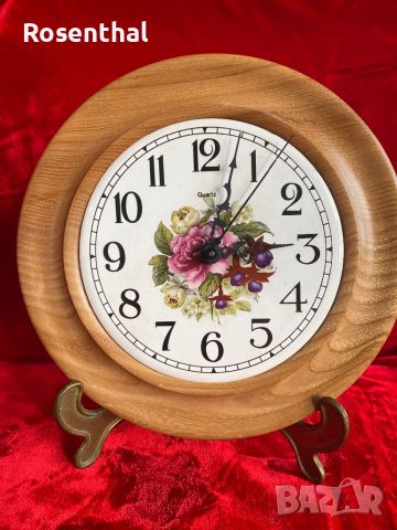 Ретро стенен часовник порцелан и дърво, снимка 1 - Антикварни и старинни предмети - 45179576