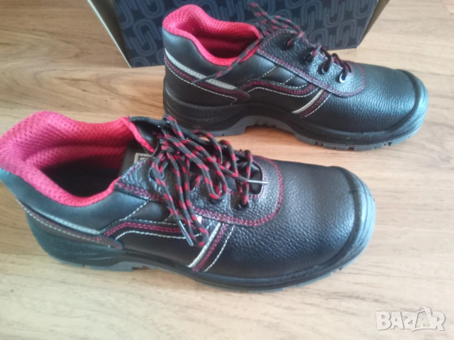 Нови работни обувки № 44 естествена кожа, снимка 2 - Мъжки боти - 53831597