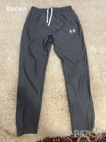 Оригинален спортен екип Under Armour размер М , тъмносив, снимка 4 - Спортни дрехи, екипи - 52815215