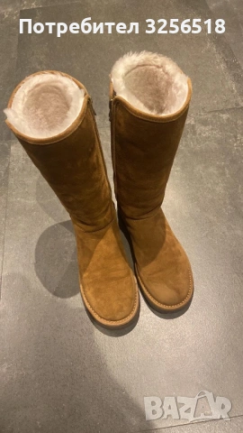 Дамски зимни ботуши UGG