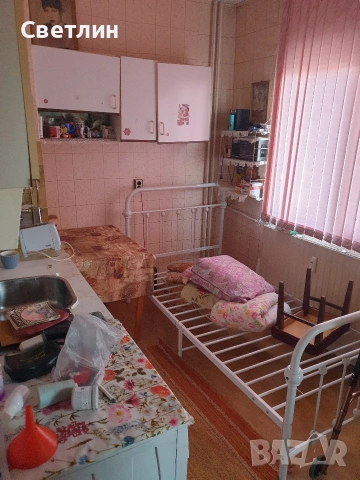 Нови метално легло цвят бяло и ортопедичен матрак нов не разпечатан с размер 100/200см.