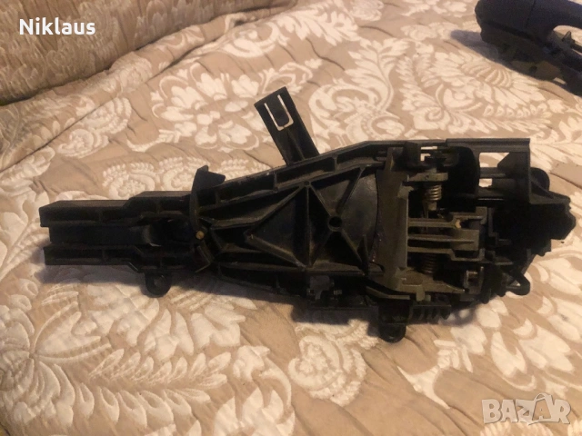 Дръжка BMW E 90 , снимка 2 - Части - 53577855