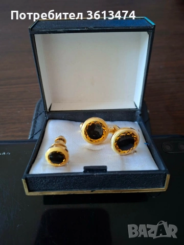 копчета за ръкавели и игла за вратовръзка