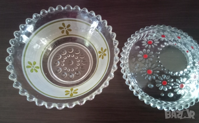 Старинна стъклена купичка с капак, снимка 2 - Чинии - 52916341