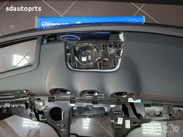 Ново Кожено Табло с Червен шев Mercedes W206 AMG A2066802707 HUD, снимка 6 - Части - 53896384