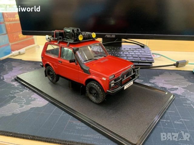 ВАЗ 2121 Лада Нива 4х4 1980 Dakar - мащаб 1:18 на Solido моделът е нов в кутия, снимка 5 - Колекции - 53777077