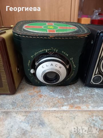 Четири стари фотоапарата, снимка 4 - Антикварни и старинни предмети - 45180900