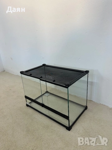 Стъклен терариум за влечуги, повдигната и водоустойчива основа, заключване с бутон PawHut, снимка 2 - Терариуми и оборудване - 53784491