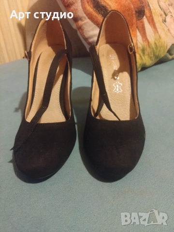 Черни обувки 