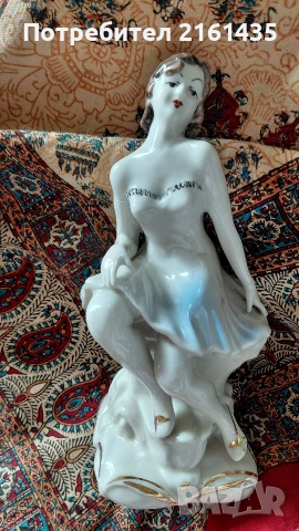 Българска порцеланова фигура. Доста рядка., снимка 2 - Антикварни и старинни предмети - 54075776