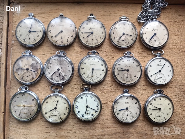 Джобен часовник Молния/Салют/Сатурн, снимка 2 - Антикварни и старинни предмети - 52389888