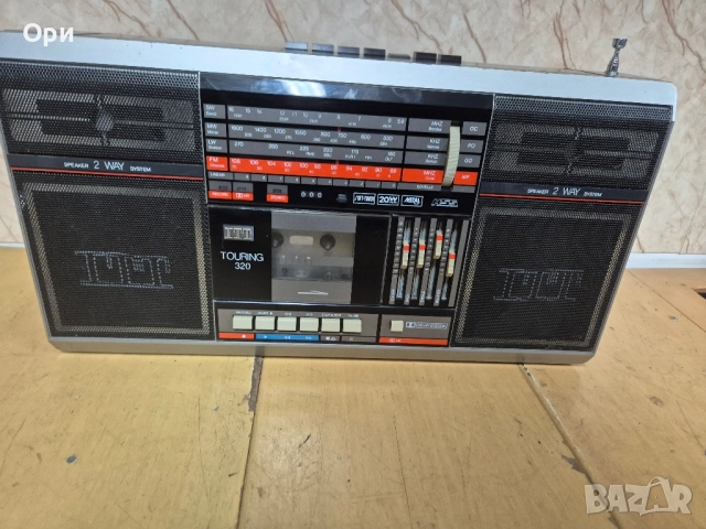 Радиокасетофон ITT Touring 320, снимка 2 - Радиокасетофони, транзистори - 52110408