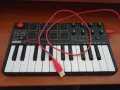 AKAI PROFESSIONAL MPK mini, снимка 1