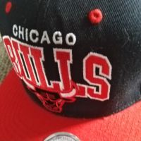 Чикаго Булс НБА баскетбол маркова бейзболна шапка на Мичел анд Несс Хардеуд Класик регулируема нова , снимка 4 - Баскетбол - 45545755