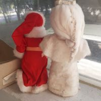 Дядо Мраз и Снежанка комплект български кукли, снимка 3 - Антикварни и старинни предмети - 45208989