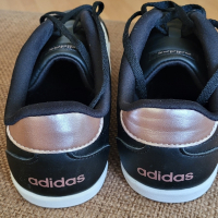 Маратонки Adidas, снимка 3 - Маратонки - 45060496