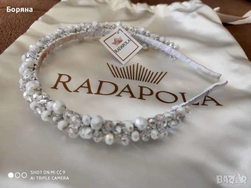 Radapola нова ръчноизработена диадема в бяло, снимка 1