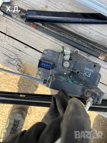 Предна лява брава Опел Зафира А 2002г , снимка 2 - Части - 53623344