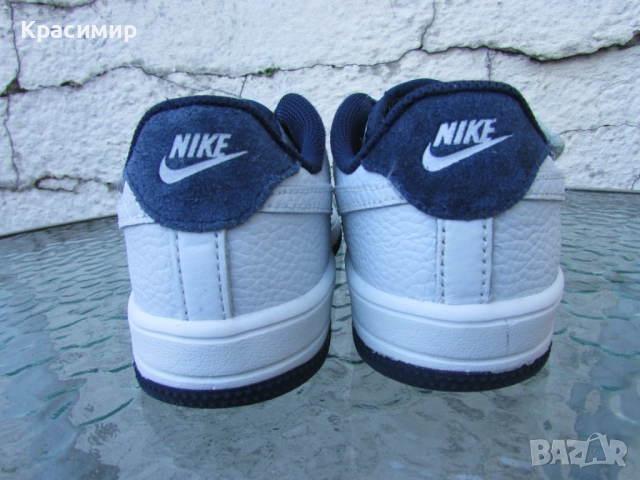 Детски маратонки Nike Force 1 Low LV8 EasyOn, снимка 4 - Детски маратонки - 52543466