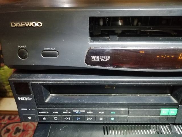 2 бр.VHS апарати-Daewoo DVR-8680 - Seleco SV-835S, снимка 3 - Плейъри, домашно кино, прожектори - 46579571