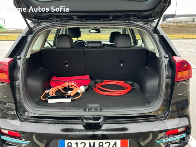Kia Niro 65 kWh Dynamic Line, снимка 7 - Автомобили и джипове - 53256497