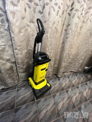 Подопочистващ автомат KARCHER BR 30/4 C, снимка 2 - Обзавеждане за заведение - 53258924