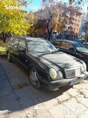 Mercedes-Benz E 220 CDI Avantgarde, снимка 2 - Автомобили и джипове - 48428931