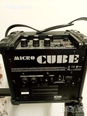 Продавам усилвател за китара Roland Micro Cube. , снимка 5 - Китари - 53792866