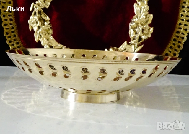 Повдигната бронзова фруктиера с Паун,цветен клетъчен емайл. , снимка 2 - Антикварни и старинни предмети - 52417558